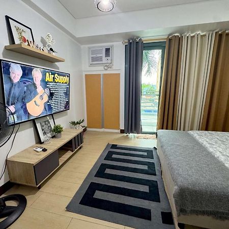 Two Palm Tree Villas Pasay Exterior photo